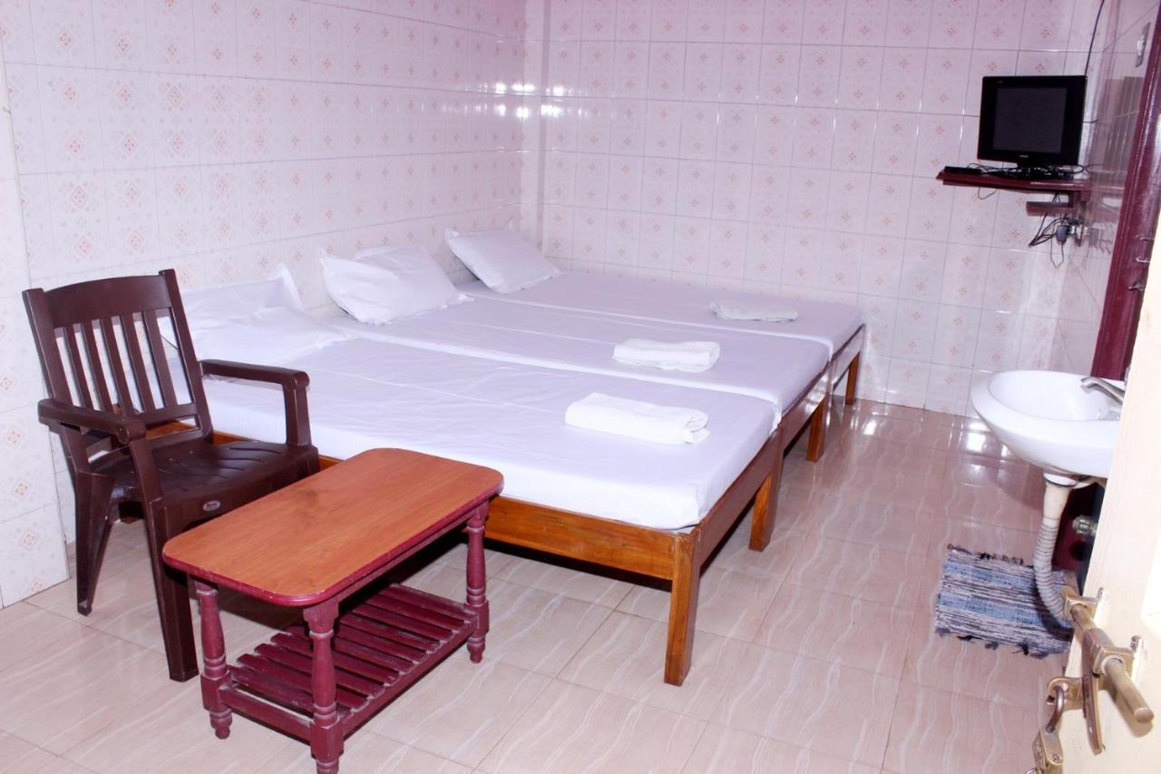 Merit Guest House Čennai Pokoj fotografie